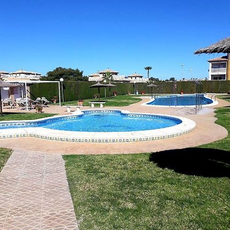 Fabulous Detached Large Villa 5 Bedrooms 3 Bathrooms Backing Onto Villamartin Golf Course 外观 照片