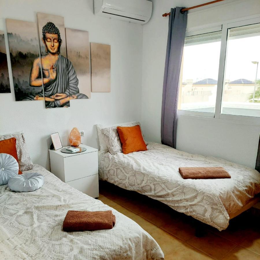 Fabulous Detached Large Villa 5 Bedrooms 3 Bathrooms Backing Onto Villamartin Golf Course 外观 照片