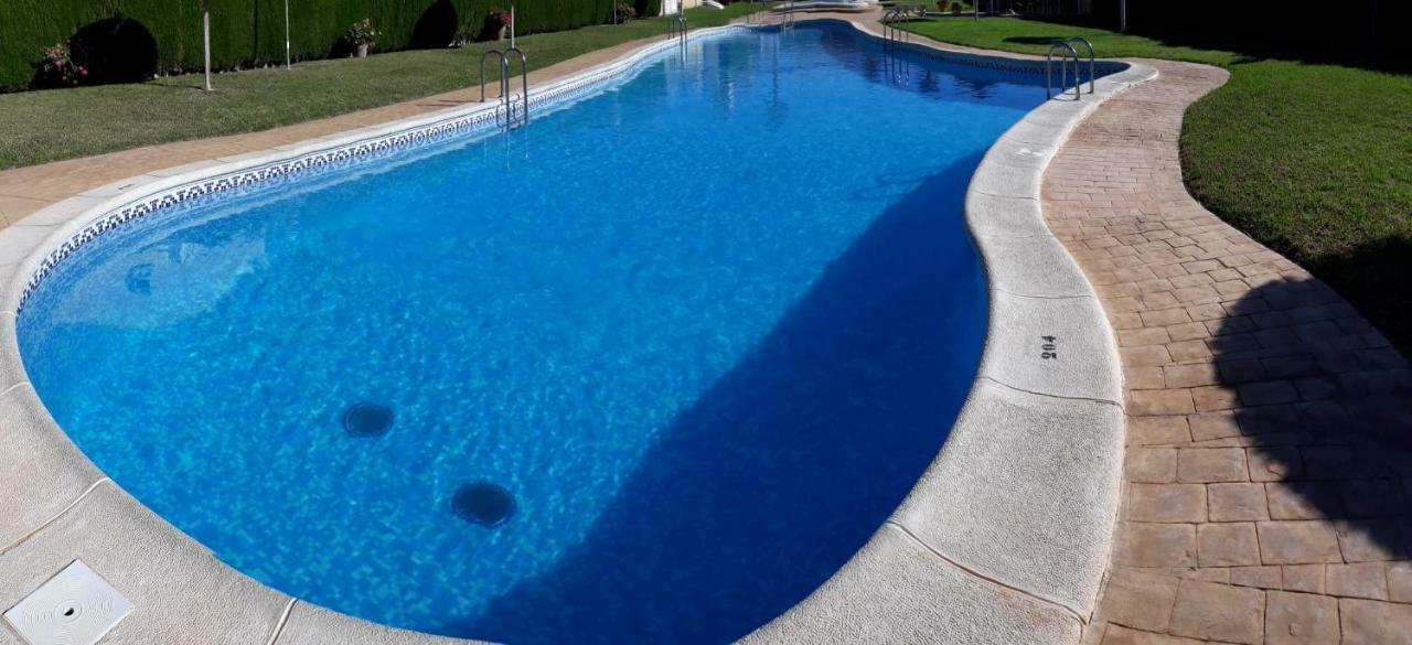 Fabulous Detached Large Villa 5 Bedrooms 3 Bathrooms Backing Onto Villamartin Golf Course 外观 照片