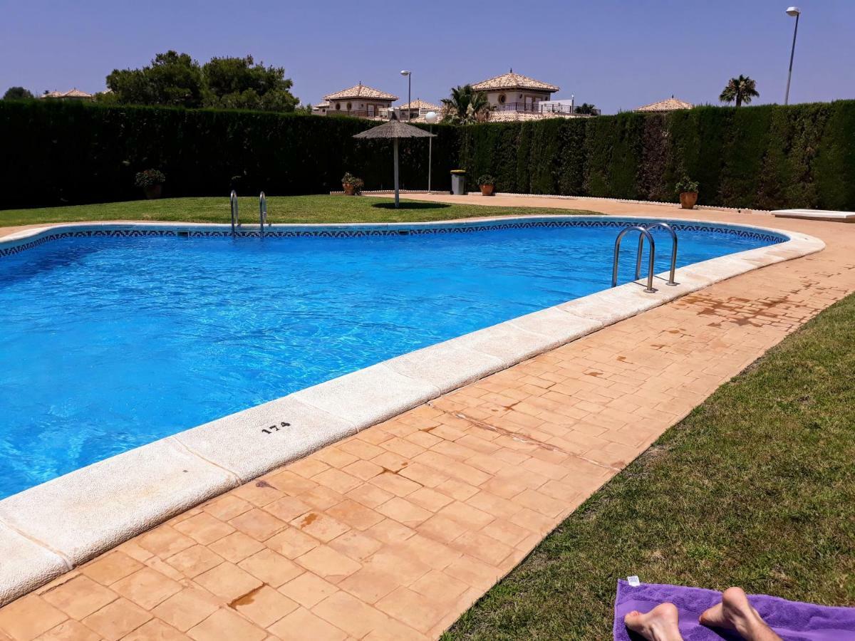 Fabulous Detached Large Villa 5 Bedrooms 3 Bathrooms Backing Onto Villamartin Golf Course 外观 照片